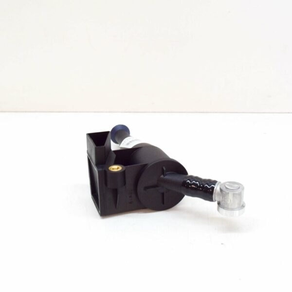 11151705272 - NEW BMW 7 E38 OIL SEPARATOR VALVE 11151705272 1705272 4.4 PETROL ORIGINAL
