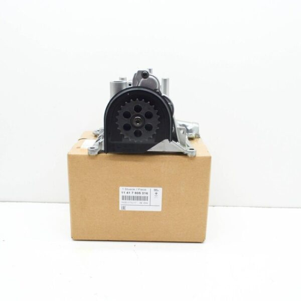 11417805316 - BMW 3 E90 Original Engine Oil Pump 11417805316