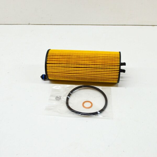 11428092620 - NEW BMW X4 G02, F98 ENGINE OIL FILTER  11428092620 8092620 ORIGINAL