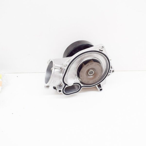 11517548263 - BMW 5 F10 Water Pump 11517548263 7548263 NEW GENUINE
