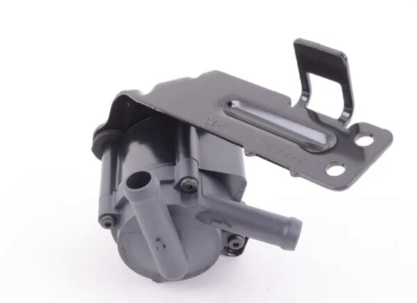 11517848367 - BMW X6 F16, F86 ENGINE COOLANT PUMP 11517848367 7848367 NEW GENUINE