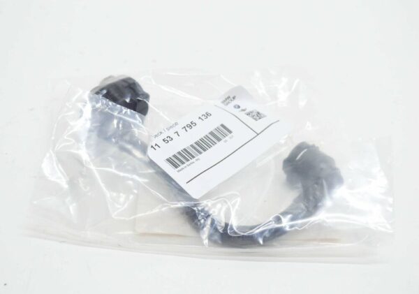 11537795136 - NEW BMW 3 Series E90 30D 210K AGR RADIATOR HOSE LINE 11537795136