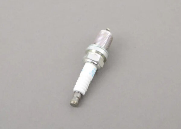 12120035747 - NEW BMW 7 E65 SPARK PLUG 12120035747 0035747 ORIGINAL