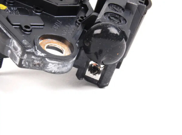 12318510090 - NEW BMW 6 CONVERTIBLE E64 VOLTAGE REGULATOR 12318510090 8510090 GENUINE