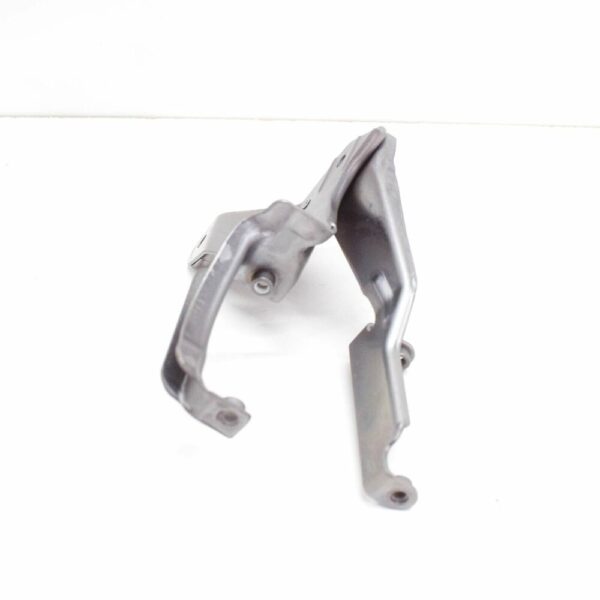 13327792138 - OEM BMW E46 330D 330XD FUEL RADIATOR BRACKET MOUNT 7792138 13327792138