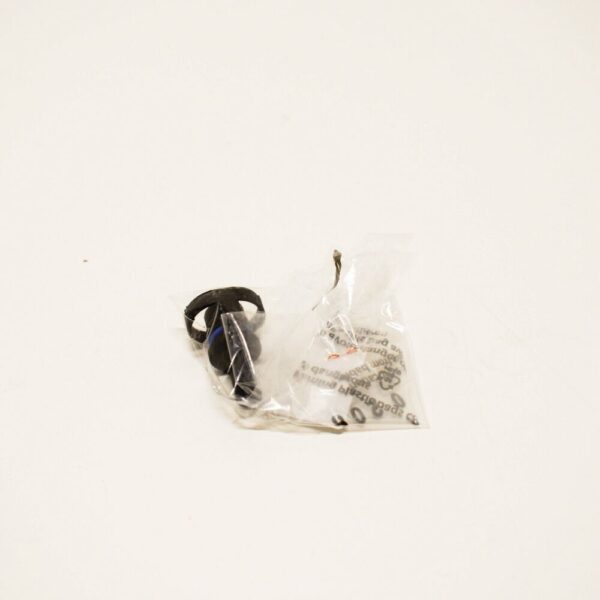 13532247700 - NEW BMW 3 E46 320D FUEL FILTER CONNECTION 13532247700 2247700 OEM