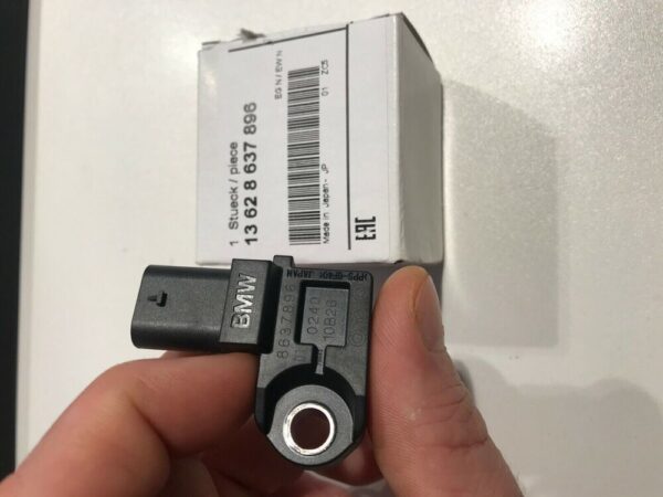 13628637896 - BMW G20 G32 F20 F21 F22 F44 F45 Collar Supply Pressure Sensor