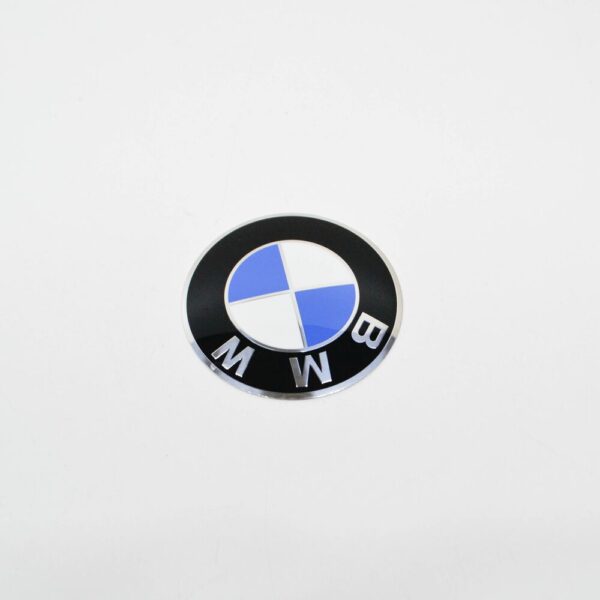 13717785999 - NEW BMW E46 SEDAN WAGON ENGINE COVER BMW EMBLEM BADGE 82MM 7785999 13717785999