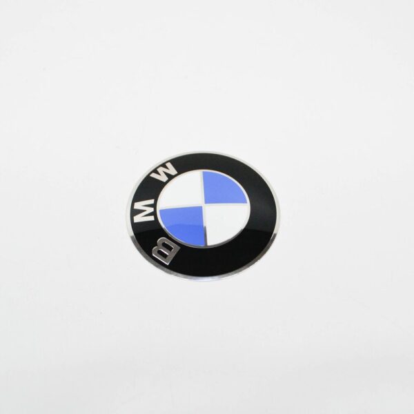 13717785999 - NEW BMW E46 SEDAN WAGON ENGINE COVER BMW EMBLEM BADGE 82MM 7785999 13717785999