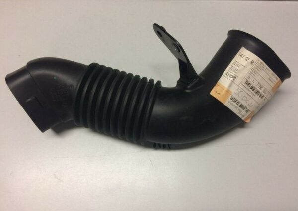 13717790056 - New Genuine BMW 5 Series 03-10 E60 E61 Engine Air Intake Hose Pipe 7790056 OEM