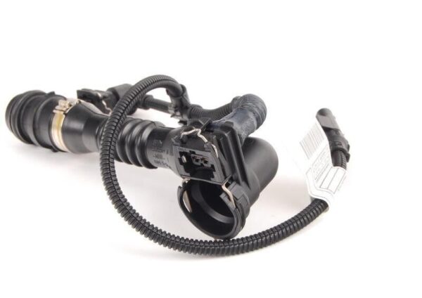 13717808158 - BMW E70 E90 Original 13717808158 Engine Air Suction Tube