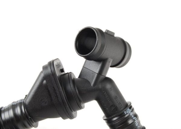 13717848151 - BMW E70 Original 13717848151 Engine Air Suction Tube