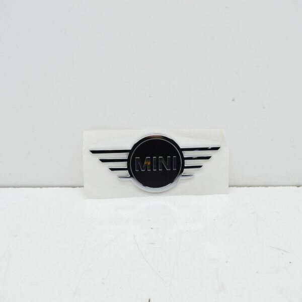 51149447806 - NEW MINI CLUBMAN F54 FRONT BONNET HOOD BADGE 51149447806 ORIGINAL