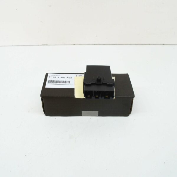 61355A06AC2 - BMW 4 Coupe G22 Seat Belt Extender Control Unit 61355A06AC2 NEW GENUINE