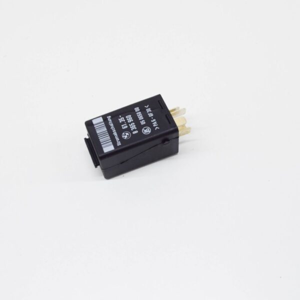 61358365960 - New BMW 5 E39 Switch Off Relay 61358365960 8365960