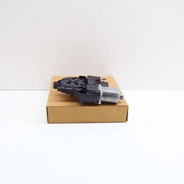 61359448932 - BMW 6 Gran Turismo G32 Front Right Window Control Engine 61359448932 NEW GENUINE