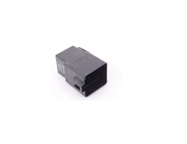 61369207913 - NEW BMW 1 F21 RELAY FOR FAN 61369207913 19-19 GENUINE