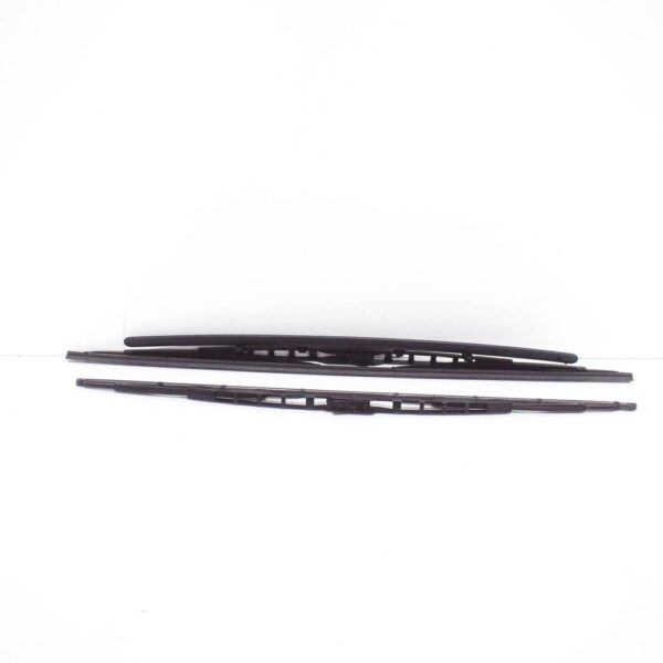 61610032743 - BMW X5 E53 Front Windscreen Wiper Blades Set 61610032743 NEW GENUINE