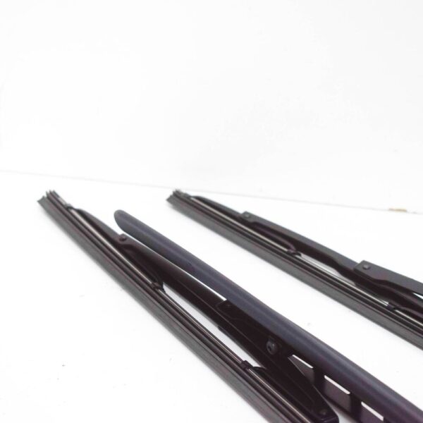 61610032743 - BMW X5 E53 Front Windscreen Wiper Blades Set 61610032743 NEW GENUINE
