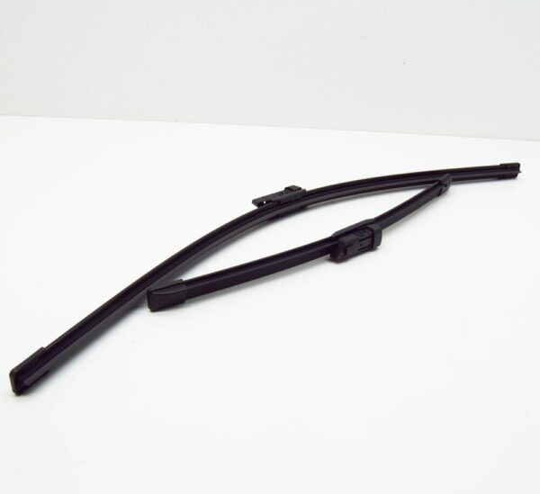 61615A27D69 - BMW X1 F48 Front Wiper Blade Set RHD 5A27D69 61615A27D69 NEW GENUINE