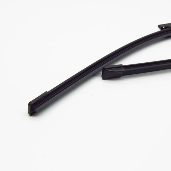 61615A27D69 - BMW X1 F48 Front Wiper Blade Set RHD 5A27D69 61615A27D69 NEW GENUINE