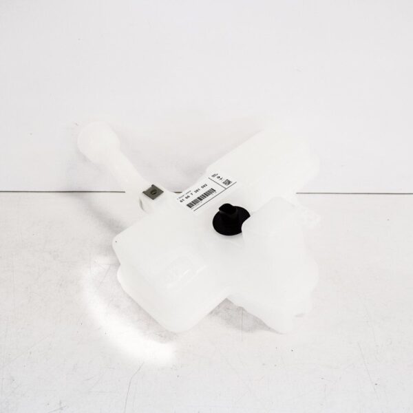 61667381592 - NEW BMW I3 WINDSHIELD WASHER TANK 61667381592 OEM