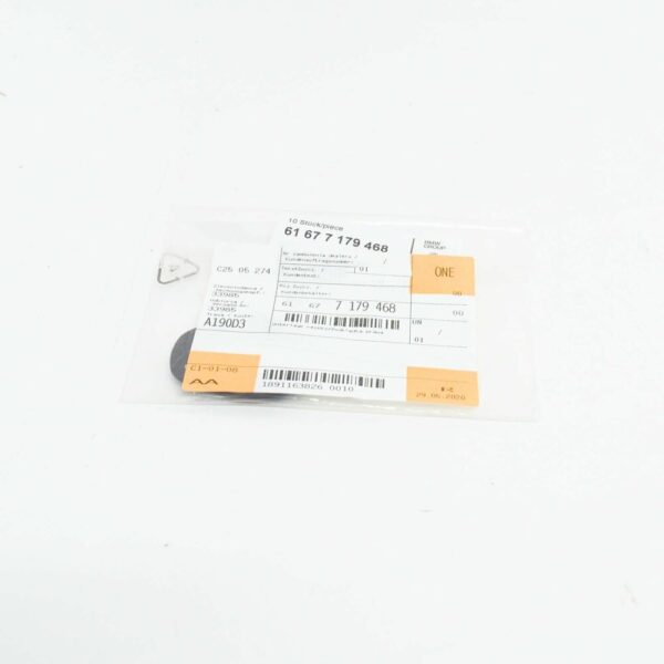 61677179468 - NEW BMW 1 E81 FRONT RIGHT HEADLIGHT NOZZLE SPRAY SEAL 61677179468 ORIGINAL
