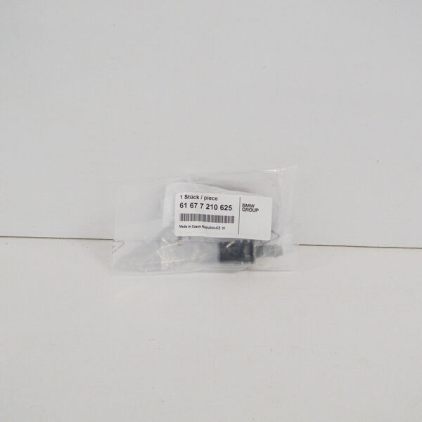 61677210625 - NEW BMW 5 G30 SNAP ON COUPLING 61677210625 2016 OEM