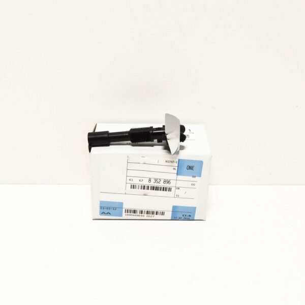 61678352896 - New Genuine BMW 7 Series E38 Chrome Headlight Washer Nozzle Right 8352896 OEM