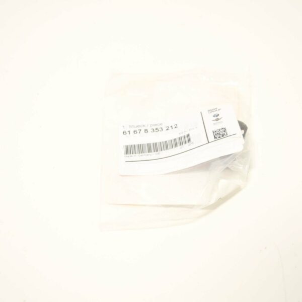 61678353212 - NEW BMW 3 Series E36 RIGHT HEADLIGHT  WASHING NOZZLE BUSH CLIP 61678353212 ORIGINAL