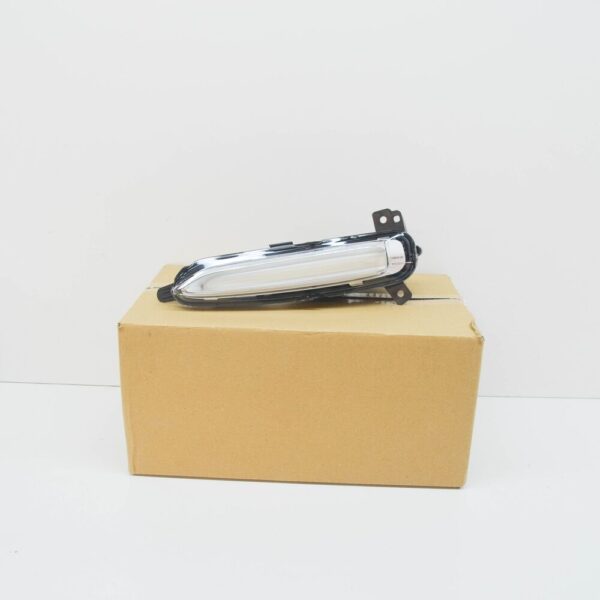 63117471838 - BMW i3 I01 Front Right Turn Indicator 63117471838 7471838 NEW GENUINE