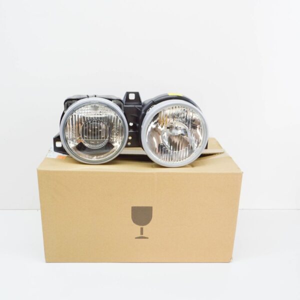 63121386754 - NEW BMW E30 CABRIO COUPE SEDAN WAGON TWIN HEADLIGHT RIGHT 1386754 63121386754