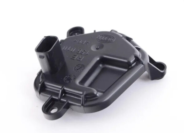 63126916092 - NEW BMW 7 E65, E66, E67 RIGHT HEADLIGHT COVER CAP 63126916092 6916092 ORIGINAL