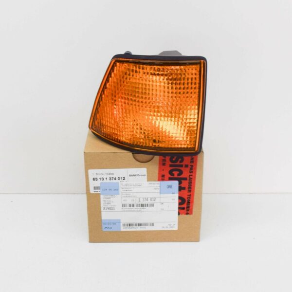 63131374012 - NEW BMW 7 E32 RIGHT TURN CORNER LIGHT 63131374012 1374012 OEM