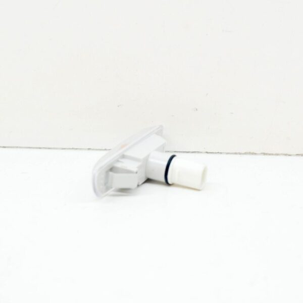 63132228592 - NEW BMW 3 E46 FRONT RIGHT WHITE TURN INDICATOR LAMP 63132228592 2228592 ORIGINAL