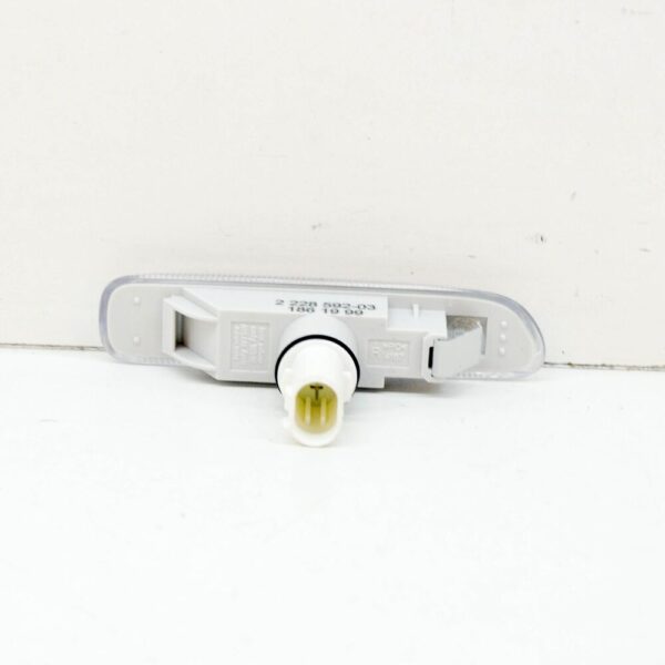 63132228592 - NEW BMW 3 E46 FRONT RIGHT WHITE TURN INDICATOR LAMP 63132228592 2228592 ORIGINAL