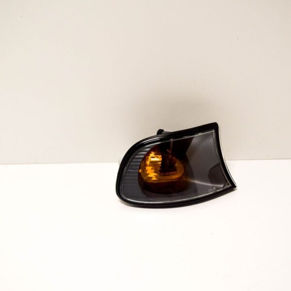 63136924950 - NEW BMW E46 COMPACT RIGHT TURN CORNER LIGHT 6924950 63136924950 ORIGINAL