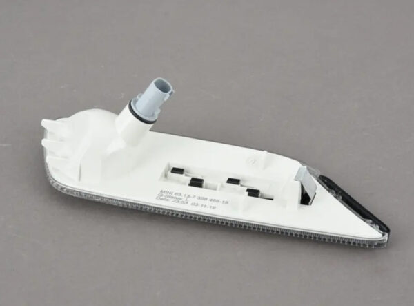 63137358465 - NEW OEM MINI CLUBMAN F54 FRONT LEFT FENDER TURN SIGNAL 63137358465 GENUINE