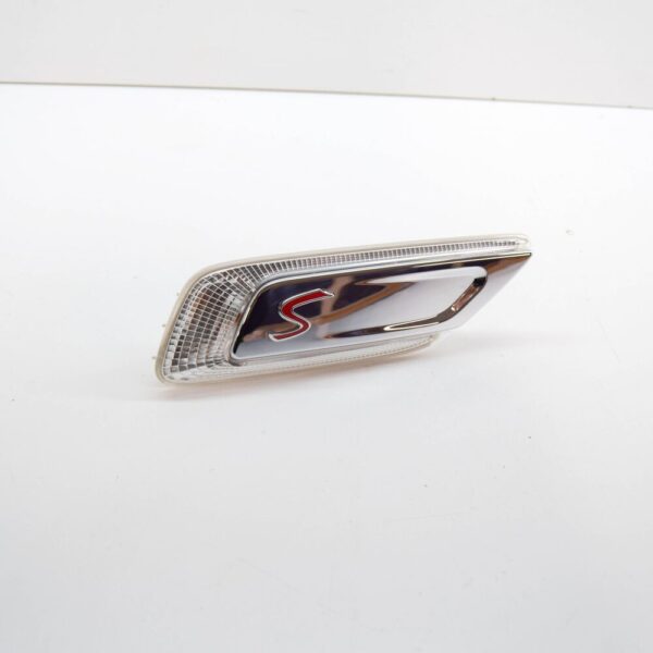 63137358469 - MINI CLUBMAN F54 Front Left Fender Turn Signal 7358469 63137358469 NEW GENUINE