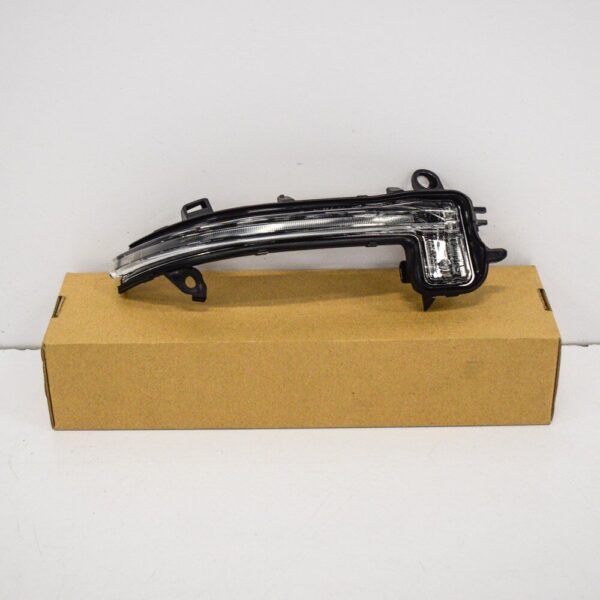 63137461786 - NEW BMW X2 F39 WING MIRROR TURN SIGNAL RIGHT 63137461786 7461786 ORIGINAL