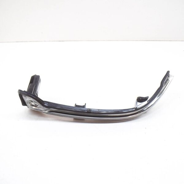 63137498160 - BMW 3 G20 Front Right Auxiliary Door Mirror Turn Signal 63137498160 NEW GENUINE
