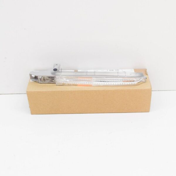63137838540 - NEW BMW 3 E90 FRONT RIGHT TURN SIGNAL 63137838540 7838540 ORIGINAL