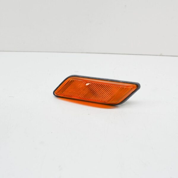 63138389536 - New BMW Z3 E36 Fender Turn Indicator Light Front Right 63138389536