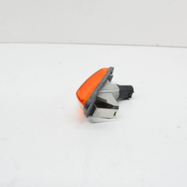 63138389536 - New BMW Z3 E36 Fender Turn Indicator Light Front Right 63138389536