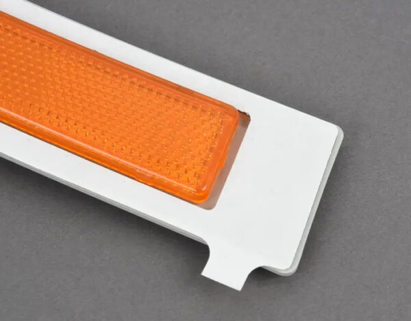 63147199627 - OEM BMW 5 GT F07 FRONT LEFT SIDE MARKER LIGHT REFLECTOR 63147199627 GENUINE