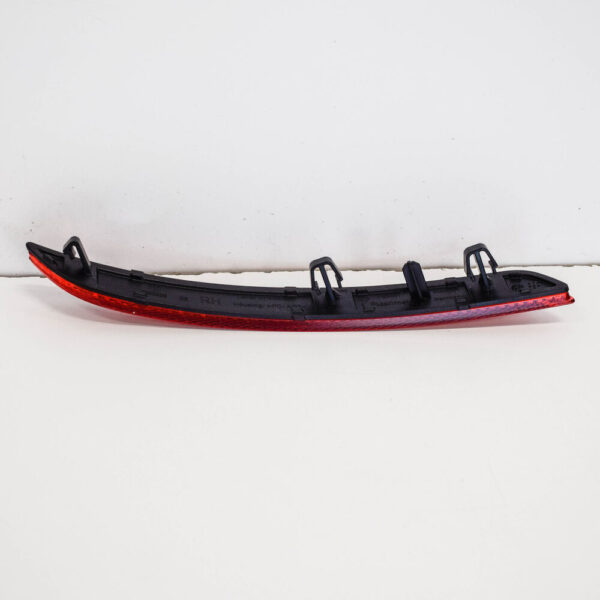 63147850998 - NEW BMW X1 F48 REAR RIGHT BUMPER REFLECTOR 63147850998 ORIGINAL