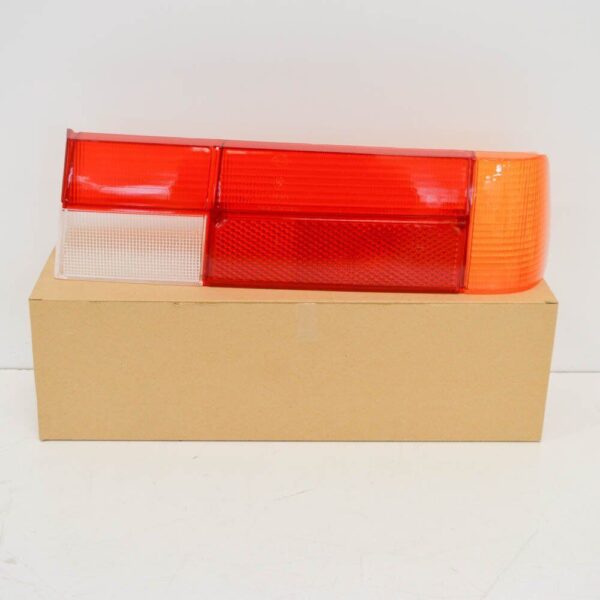 63211361884 - BMW E24 Coupe taillight glass right 1361884 63211361884 NEW original +