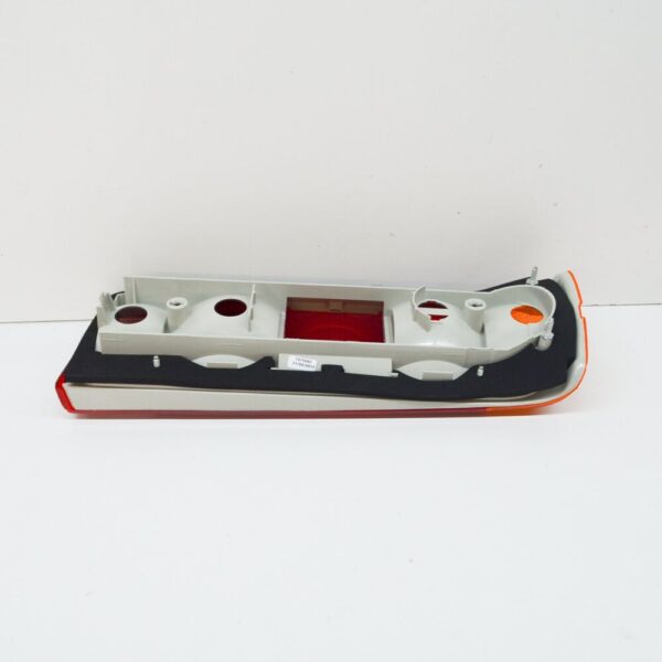 63211370682 - BMW E30 Convertible Coupe Sedan Tail Light Right 1370682 63211370682 NEW