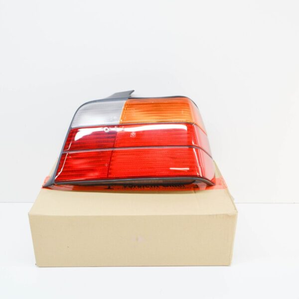 63211393430 - NEW BMW E36 SEDAN TAIL LIGHT RIGHT 1393430 63211393430 ORIGINAL