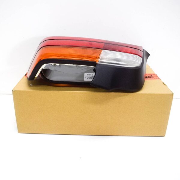 63211393432 - NEW BMW E36 SEDAN TAIL LIGHT RIGHT 1393432 63211393432 ORIGINAL